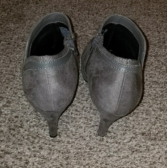 Gray boots - Picture 4 of 4